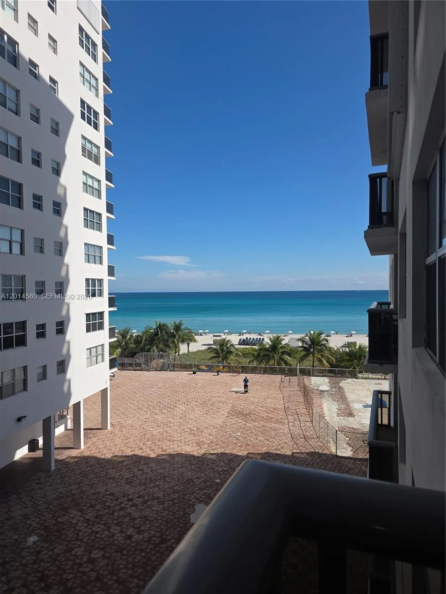 6039 Collins Ave # 621, Miami Beach, FL 33140