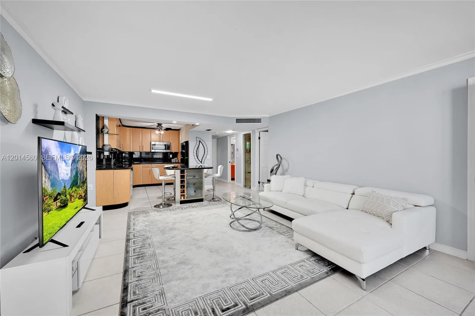 6039 Collins Ave # 621, Miami Beach, FL 33140 photo 13