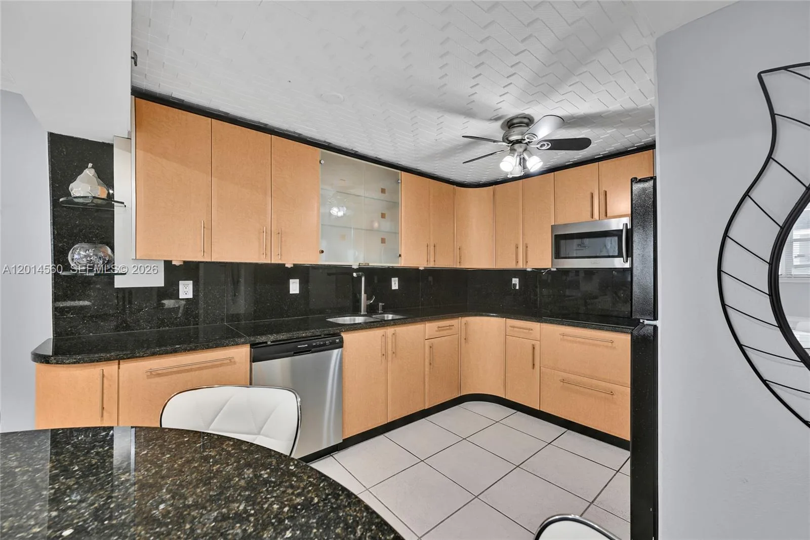 6039 Collins Ave # 621, Miami Beach, FL 33140 photo 9