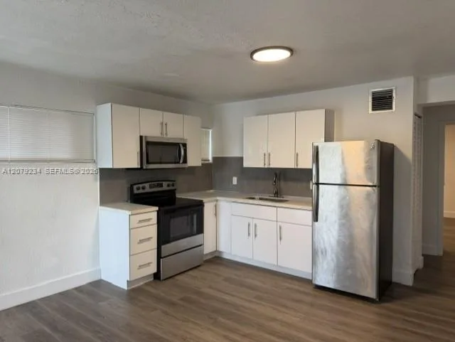 805 NE 134th St # B, North Miami, FL 33161 photo 11