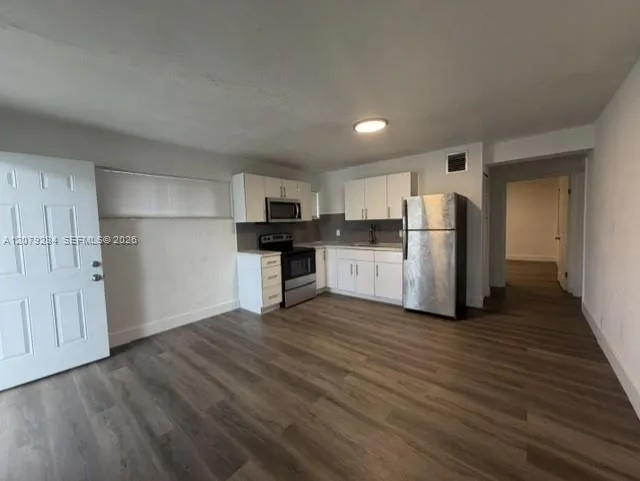 805 NE 134th St # B, North Miami, FL 33161 photo 12