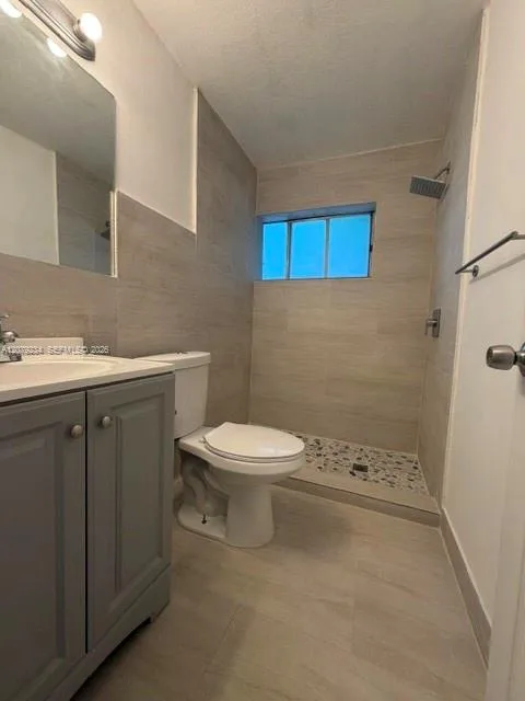 805 NE 134th St # B, North Miami, FL 33161 photo 6