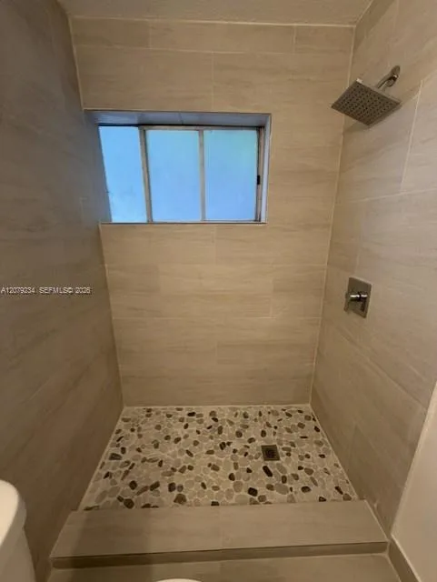 805 NE 134th St # B, North Miami, FL 33161 photo 7
