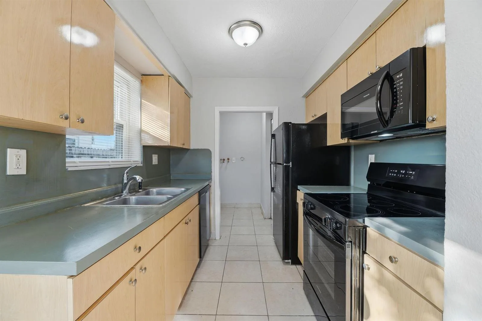 5649 SW 36th Court, West Park, FL 33023 photo 12