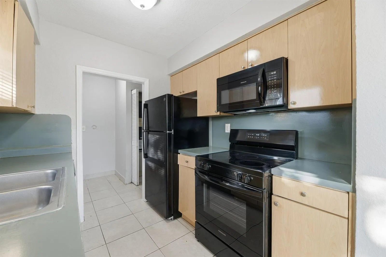5649 SW 36th Court, West Park, FL 33023 photo 13