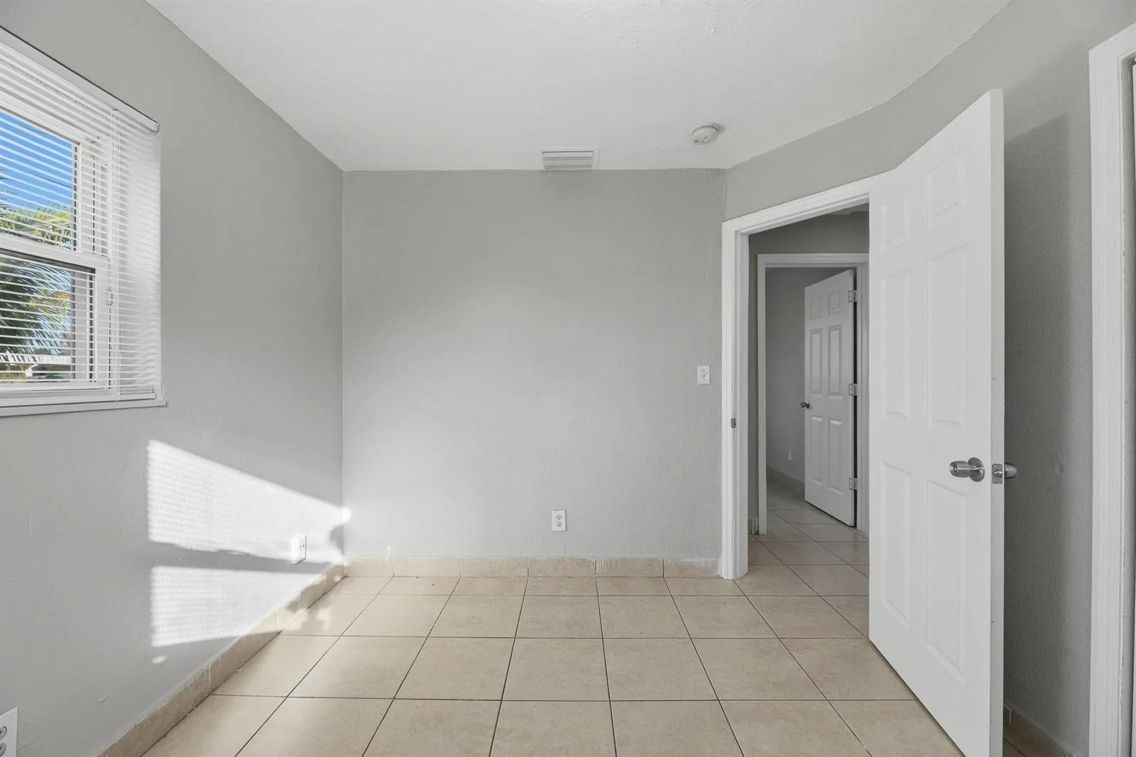 5649 SW 36th Court, West Park, FL 33023 photo 9