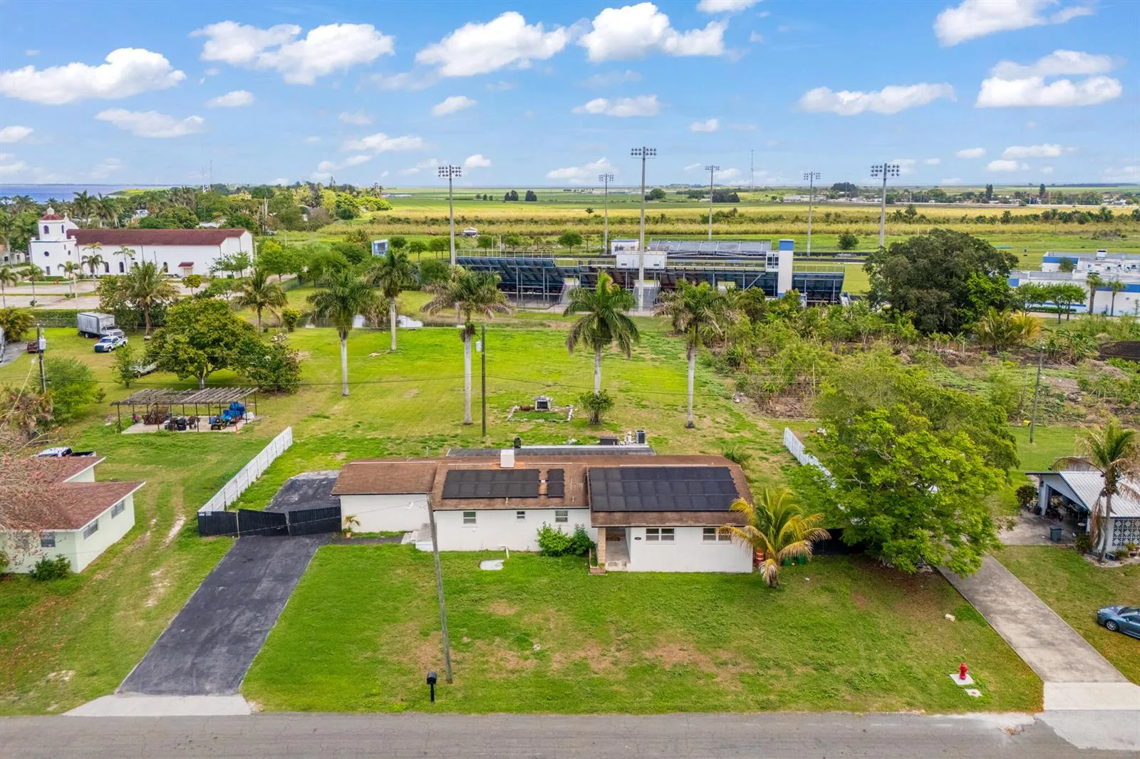 360 Kismet Avenue, Pahokee, FL 33476