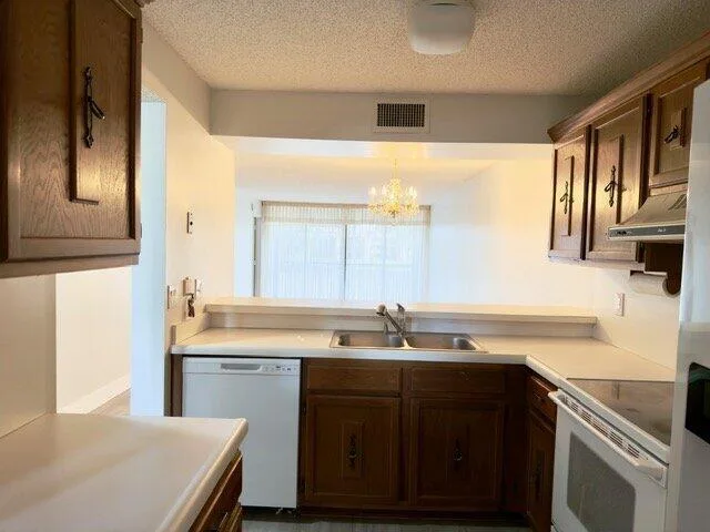 6021 Coral Lake Drive # 209, Margate, FL 33063