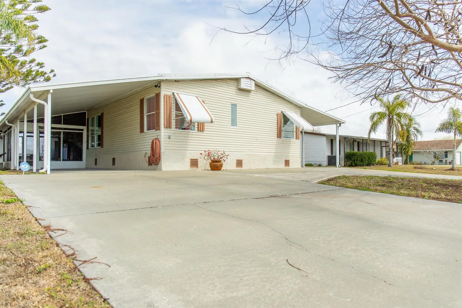 2423 SE 34th Lane, Okeechobee, FL 34974
