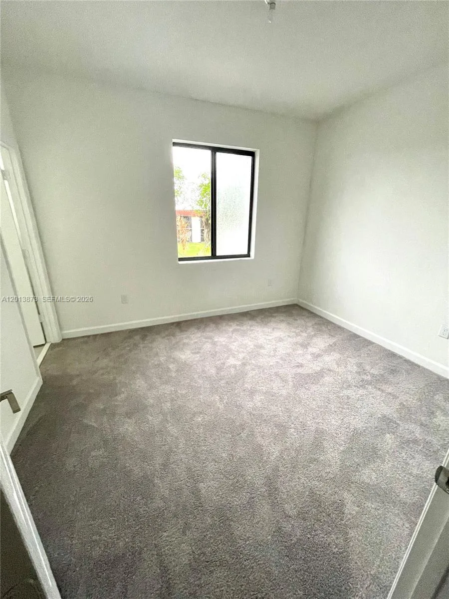929 NE 211th St, Miami, FL 33179 photo 11