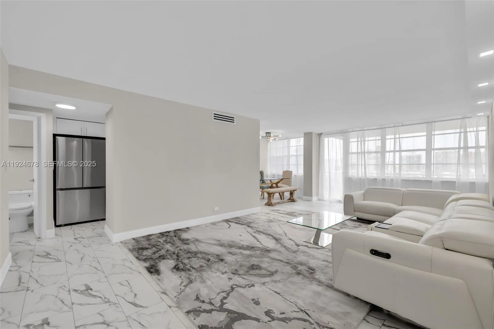 251 174th St # 1415, Sunny Isles Beach, FL 33160 photo 5