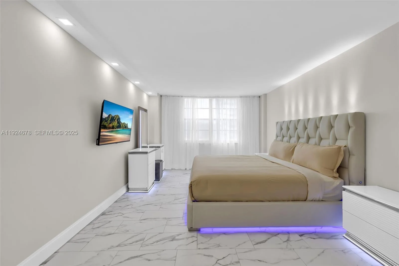 251 174th St # 1415, Sunny Isles Beach, FL 33160 photo 9