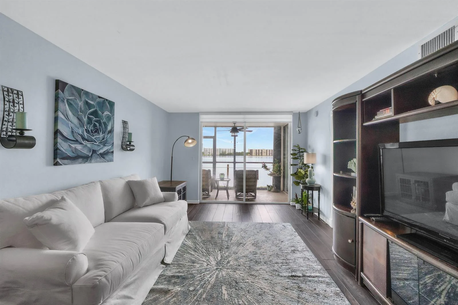 116 LAKE EMERALD Drive # 101, Oakland Park, FL 33309