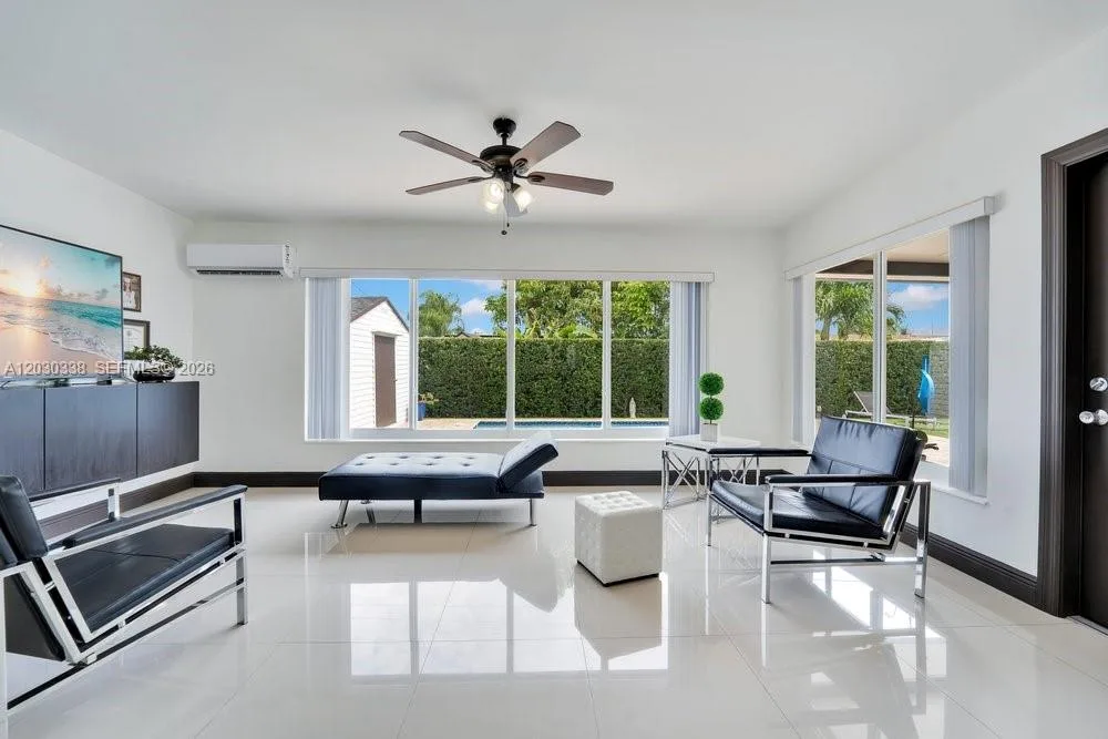 8625 SW 44th St, Miami, FL 33155 photo 5
