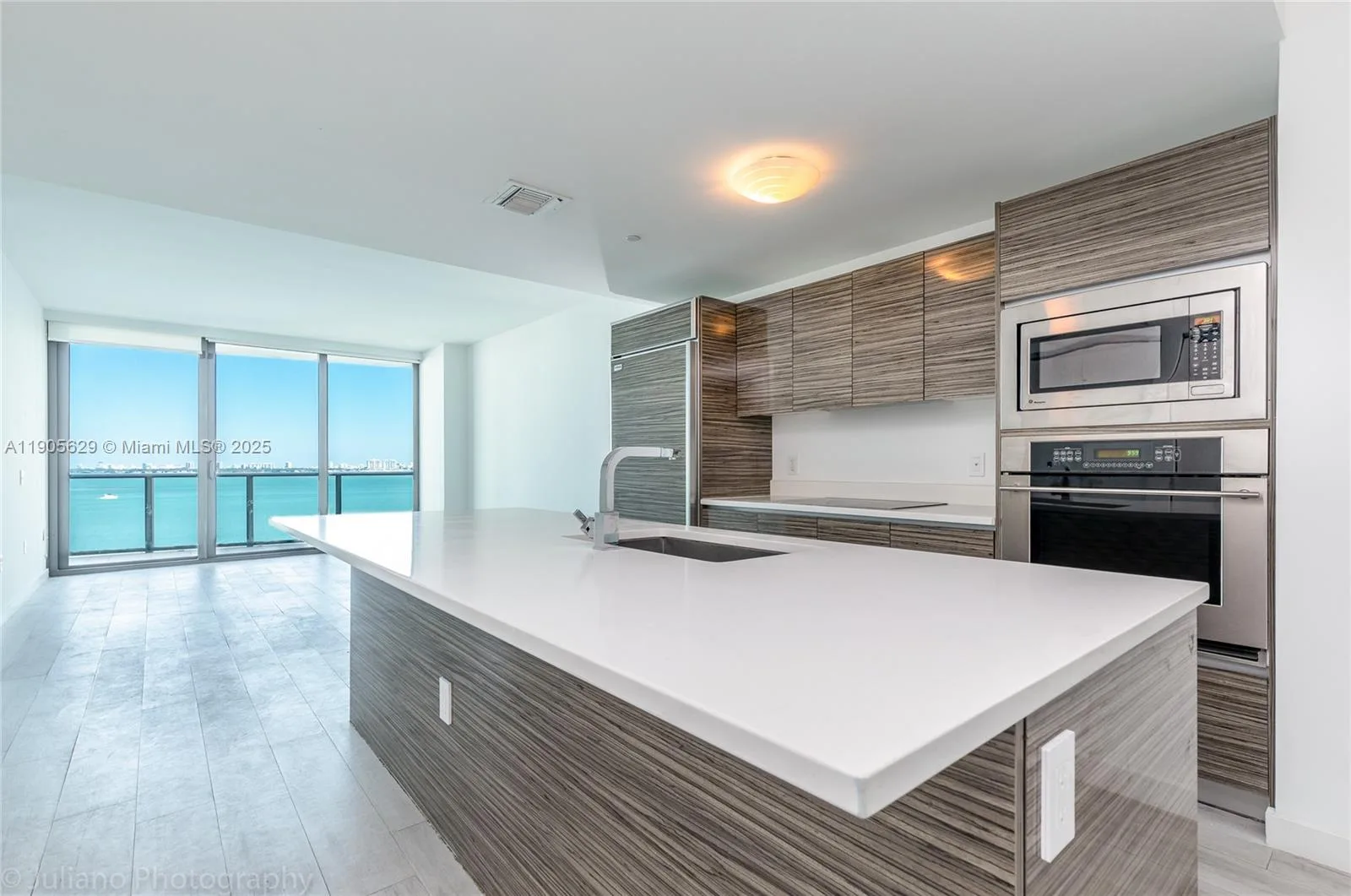 460 NE 28th St # 1905, Miami, FL 33137 photo 3