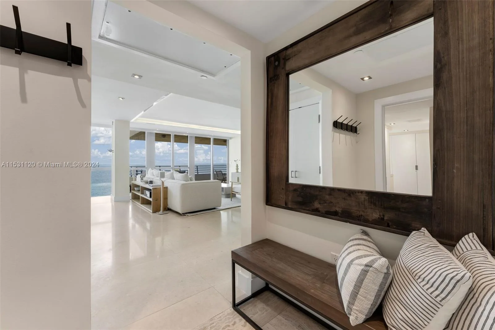 101 Ocean Dr # 907, Miami Beach, FL 33139 photo 4