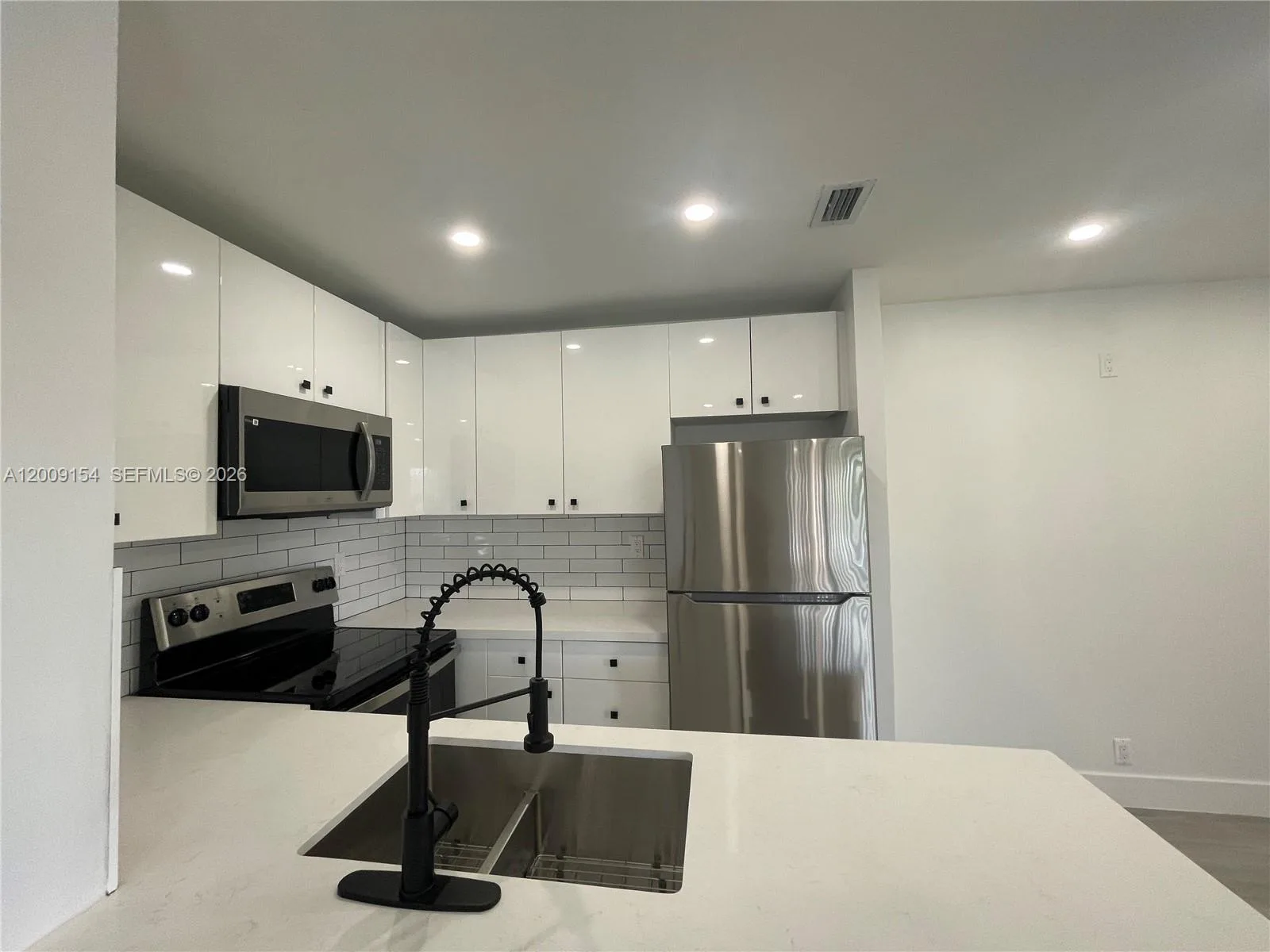 10016 Winding Lake Rd # 202, Sunrise, FL 33351 photo 5