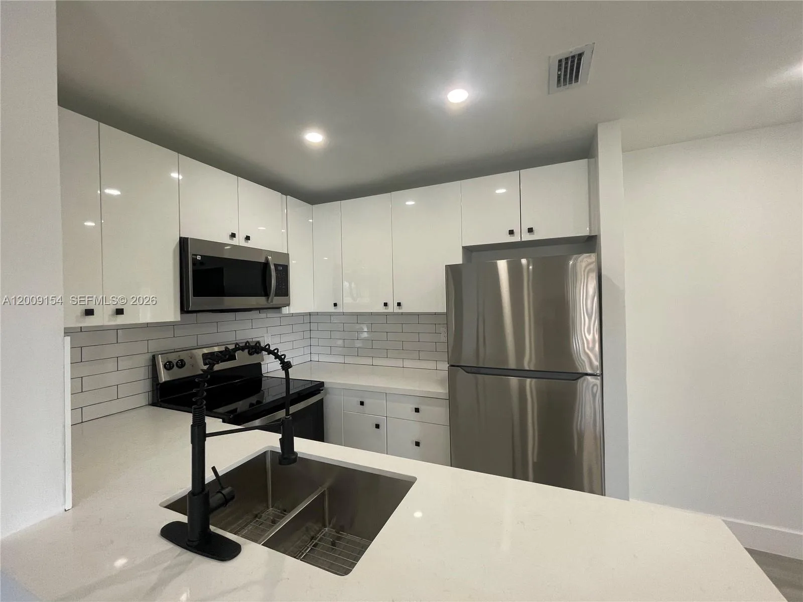 10016 Winding Lake Rd # 202, Sunrise, FL 33351 photo 6