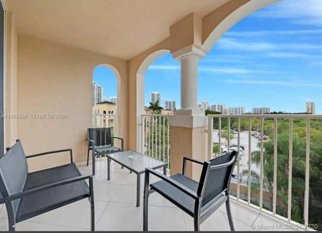 19999 E Country Club Dr # 1501, Aventura, FL 33180 photo 2