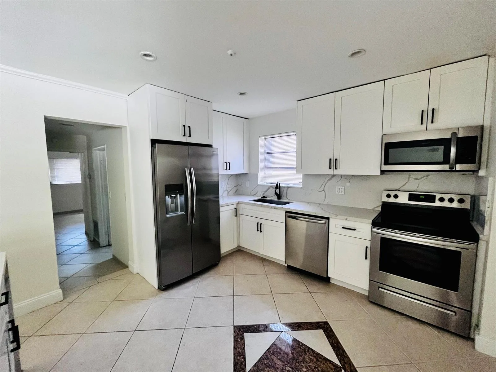 924 Johnson Street, Hollywood, FL 33019 — zdjęcie 5