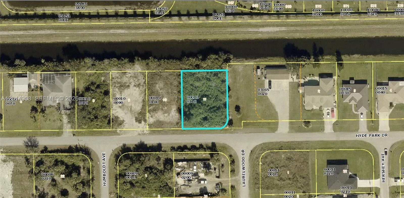 3800 Hyde Park Dr, Fort Myers, FL 33905 photo 2