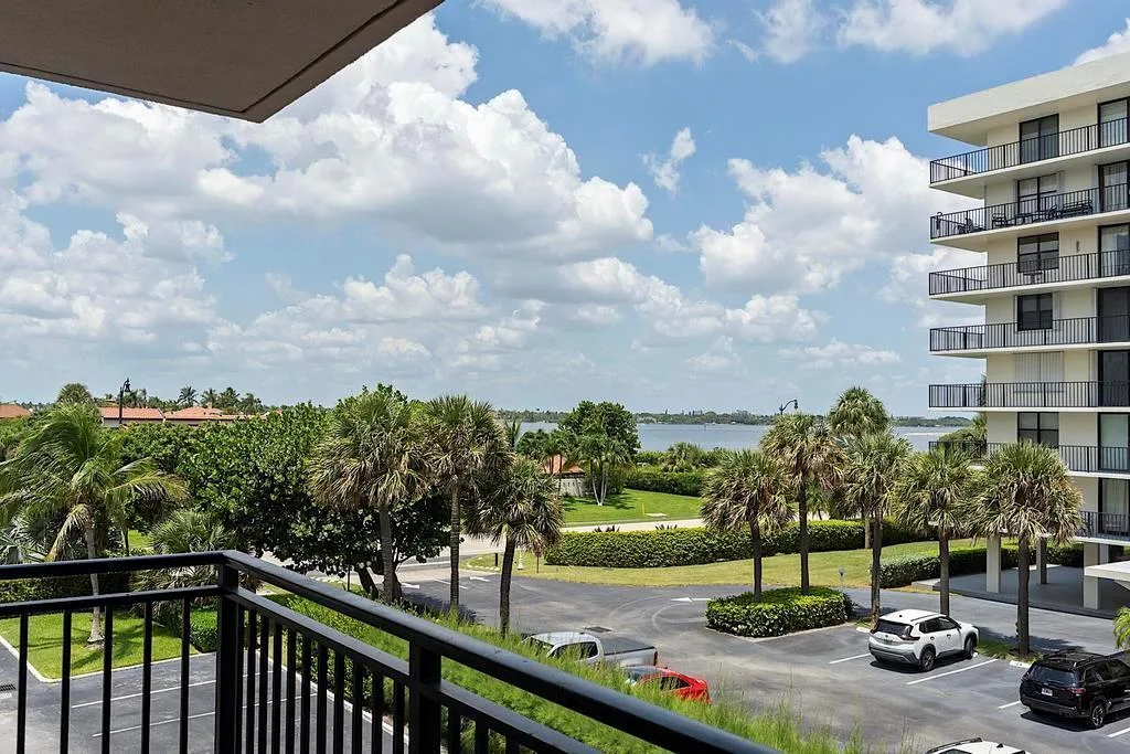 3475 S Ocean Boulevard # 2160, Palm Beach, FL 33480 photo 7