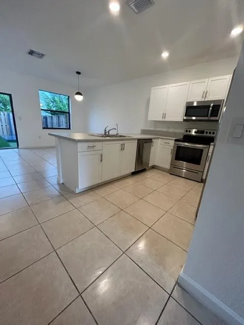 20623 NE 7th Place, North Miami Beach, FL 33179 photo 4