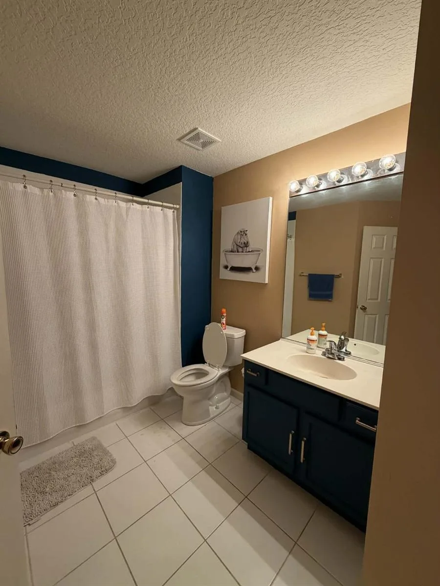 1102 Woodfield Road, FL 33415 photo 9
