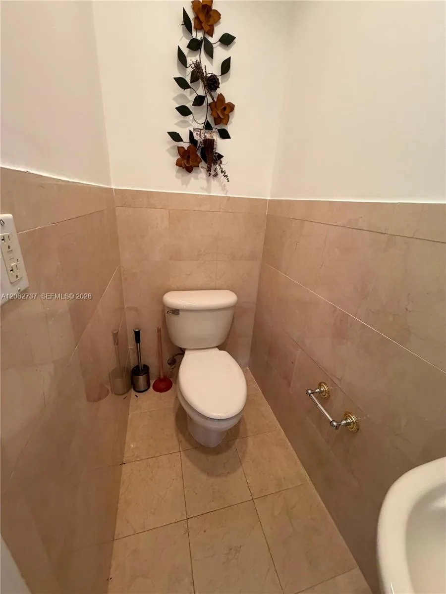 1027 Euclid Ave # 4, Miami Beach, FL 33139 photo 10