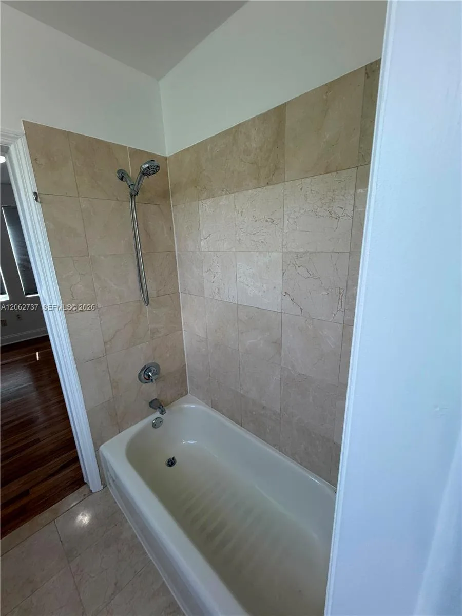 1027 Euclid Ave # 4, Miami Beach, FL 33139 photo 11