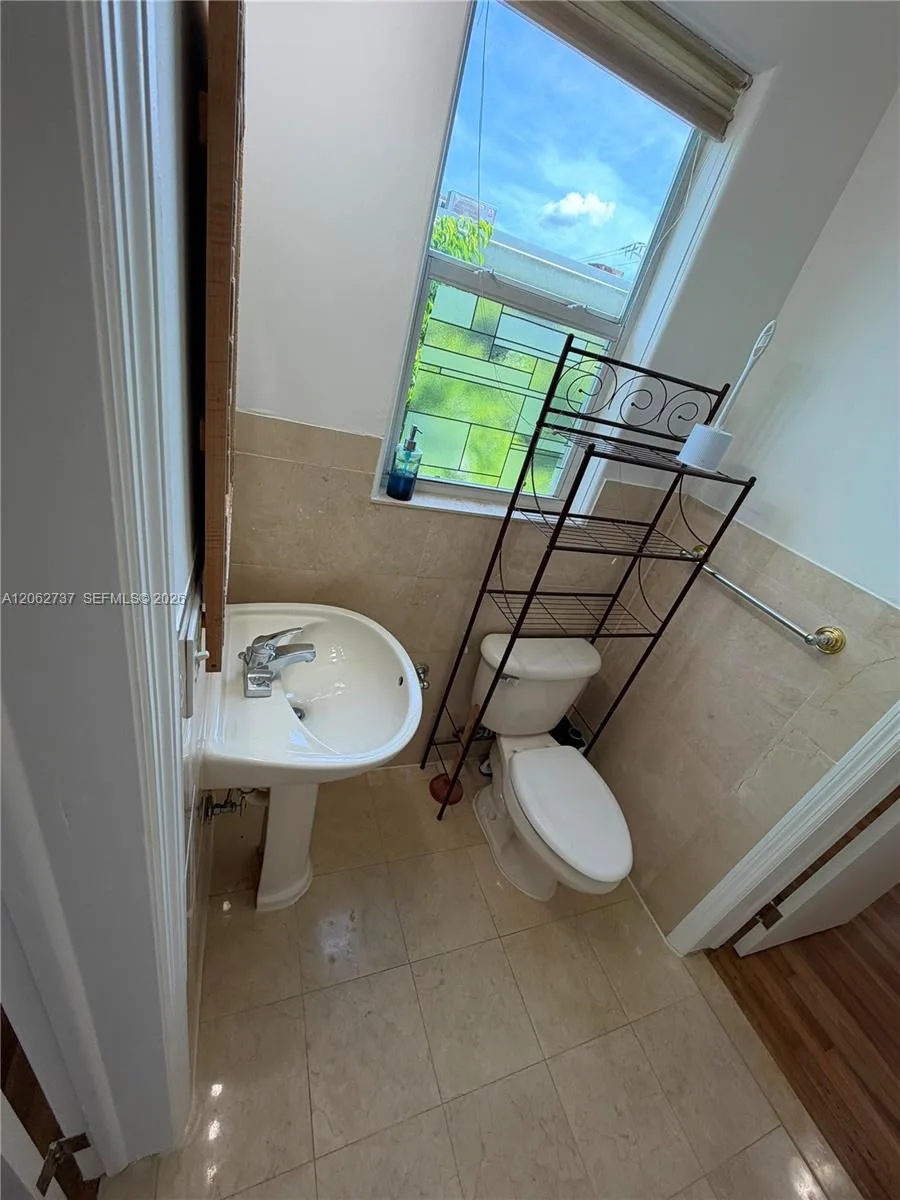 1027 Euclid Ave # 4, Miami Beach, FL 33139 photo 8