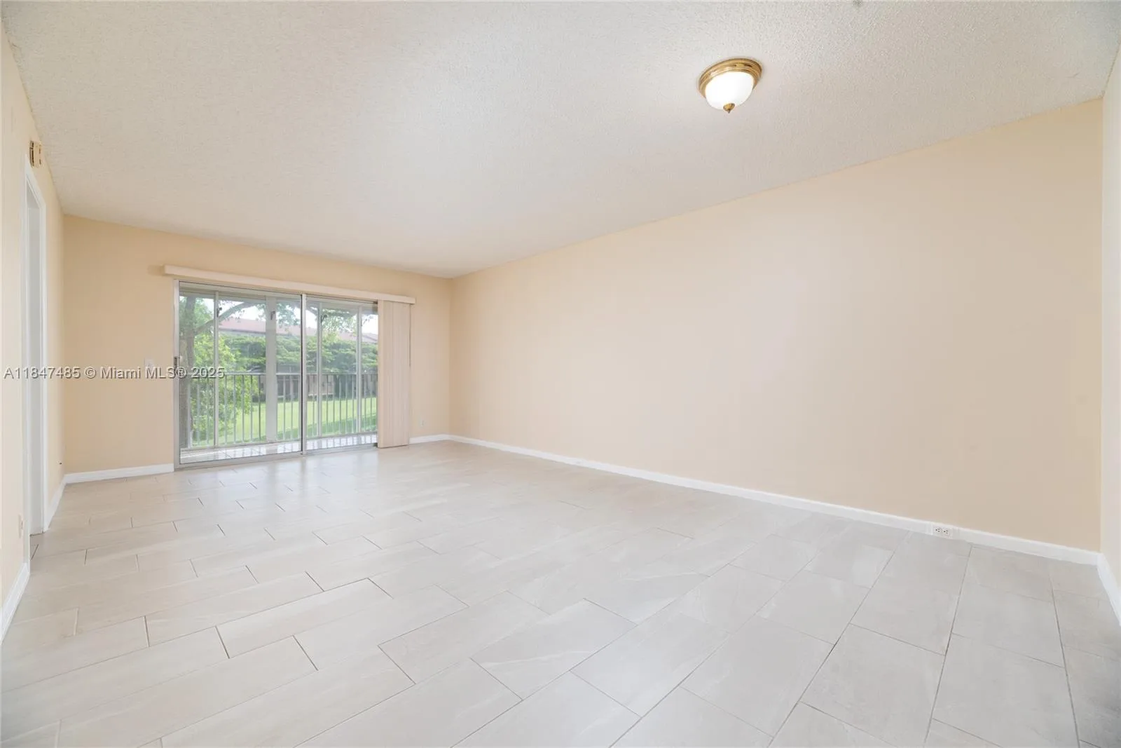 13000 SW 15th Ct # 206U, Pembroke Pines, FL 33027 photo 4