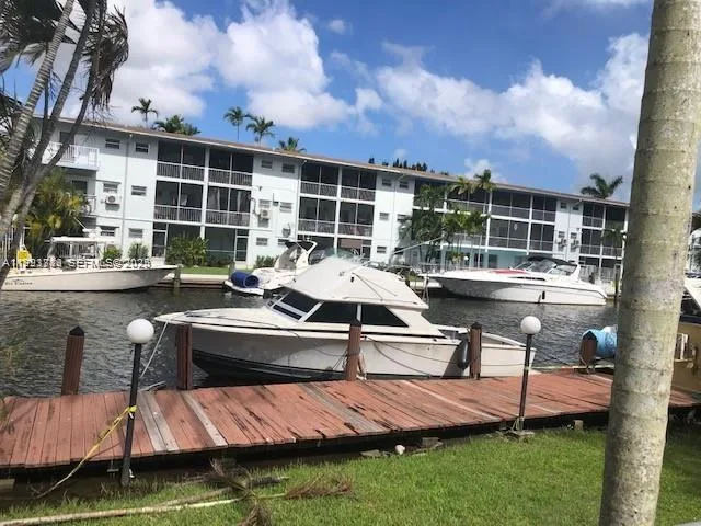 645 NE 77th St # 8, Miami, FL 33138 photo 6