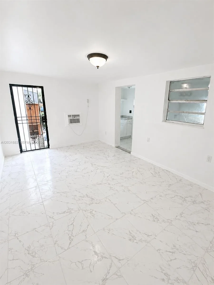 15720 NW 28th Pl, Miami Gardens, FL 33054