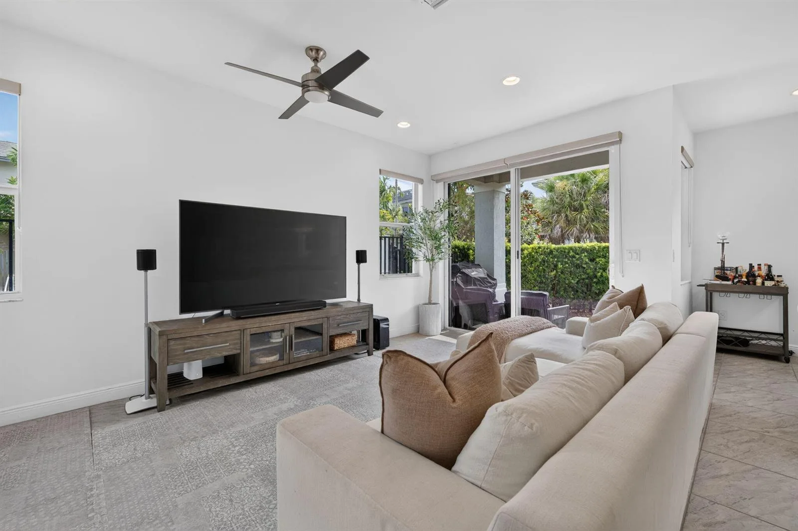 6994 Pines Circle, Coconut Creek, FL 33073 photo 8