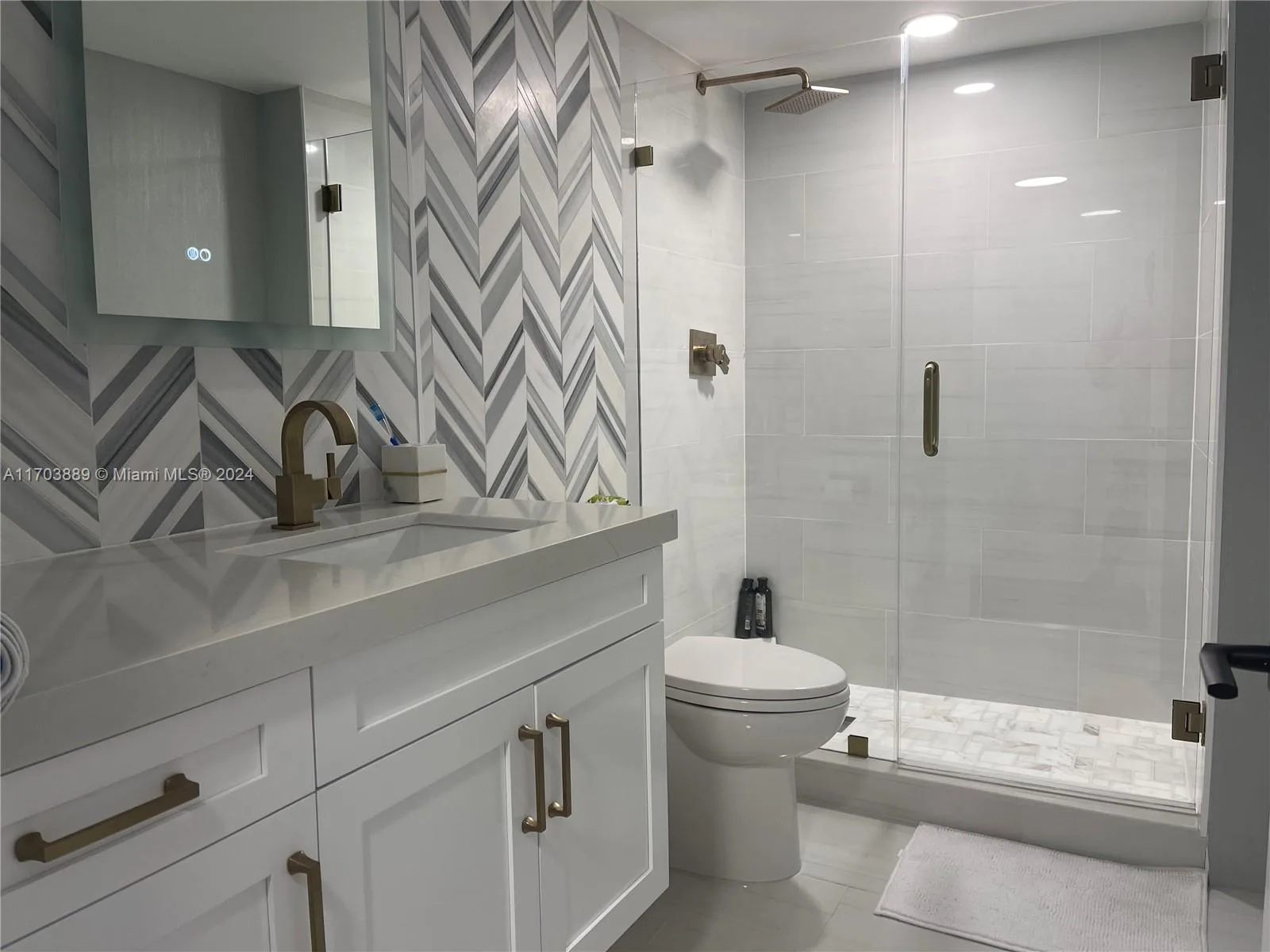 2555 Collins Ave # 1409, Miami Beach, FL 33140