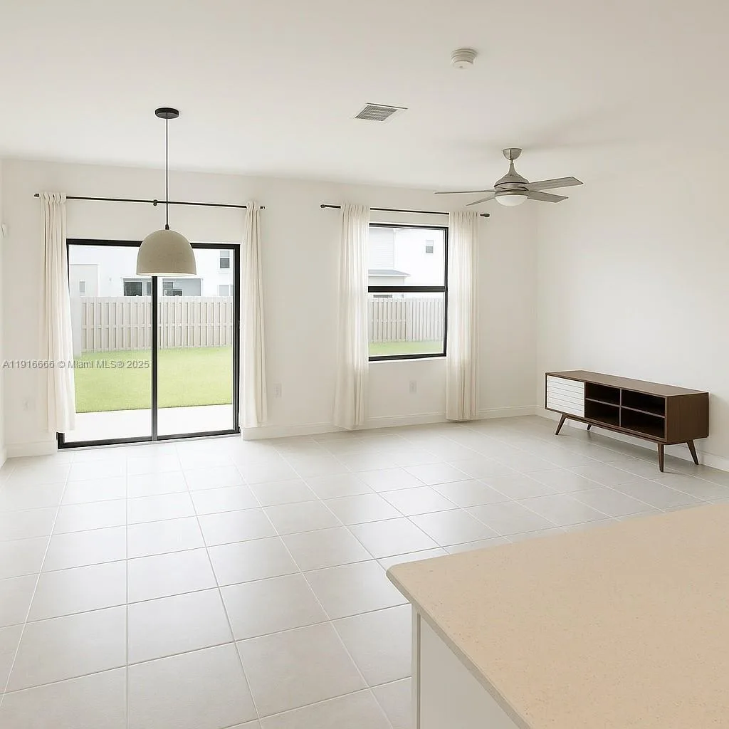 25564 SW 108th Ave, Homestead, FL 33032 photo 2