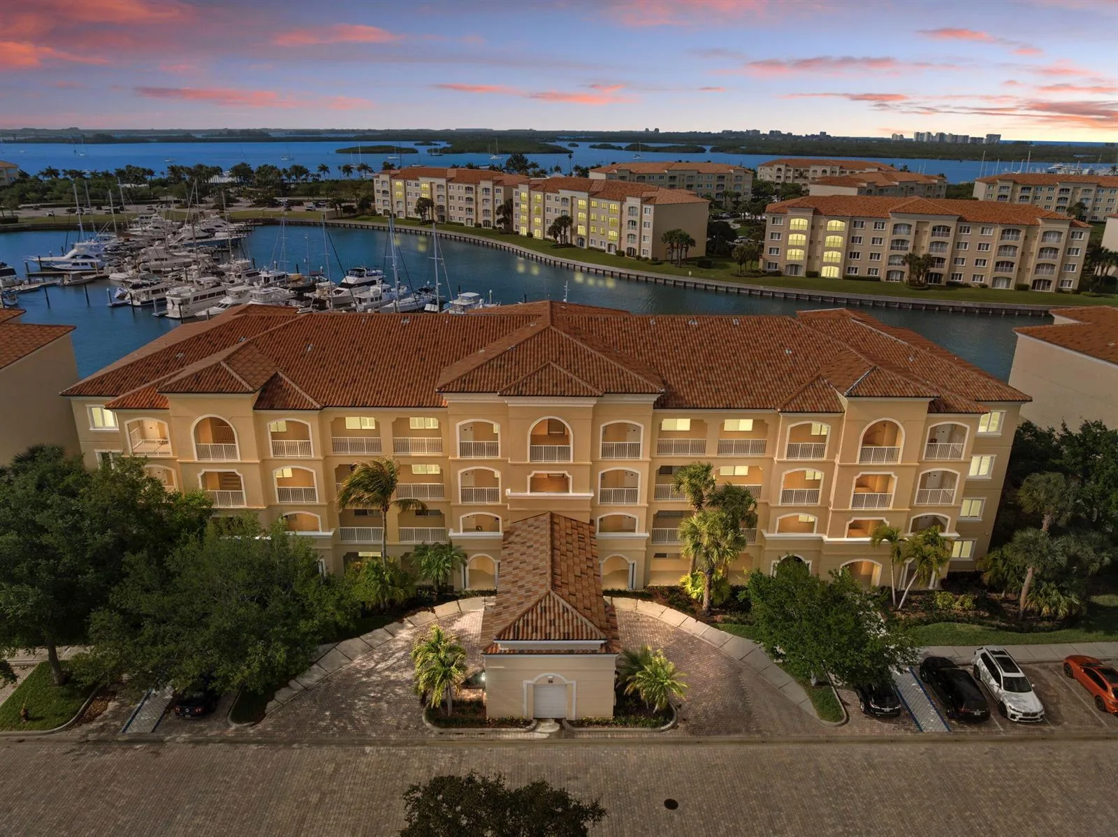 16 Harbour Isle Drive W # 303, Fort Pierce, FL 34949