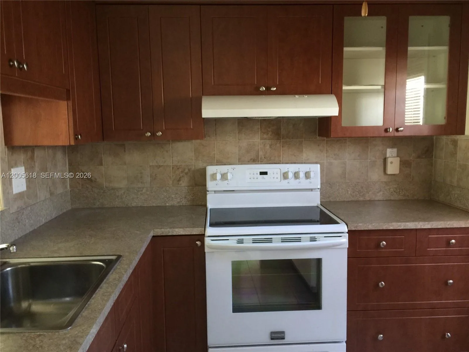 5041 W Oakland Park Blvd # 110, Lauderdale Lakes, FL 33313 photo 3