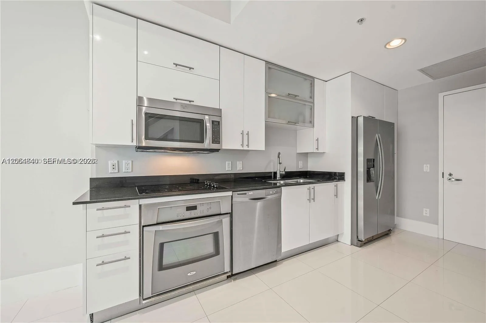 60 SW 13th St # 3618, Miami, FL 33130 photo 2