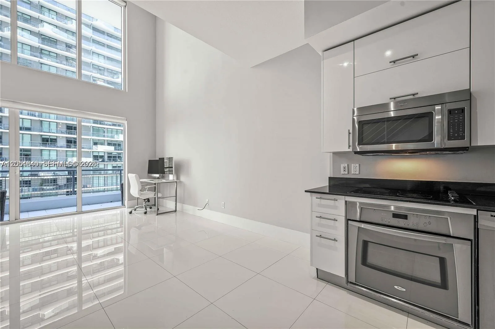 60 SW 13th St # 3618, Miami, FL 33130 photo 4