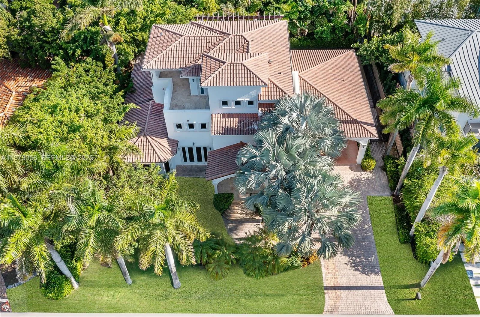 541 S Mashta Dr, Key Biscayne, FL 33149