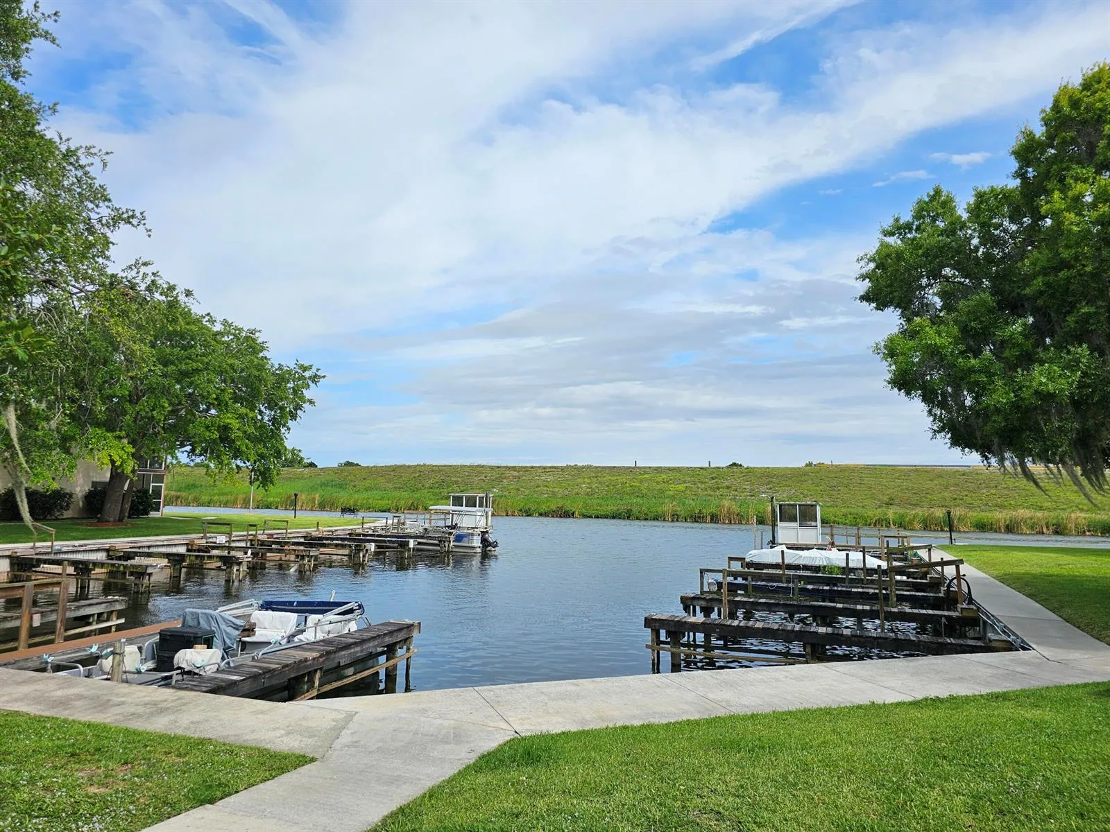 3124 SE Us Highway 441 # J8, Okeechobee, FL 34974