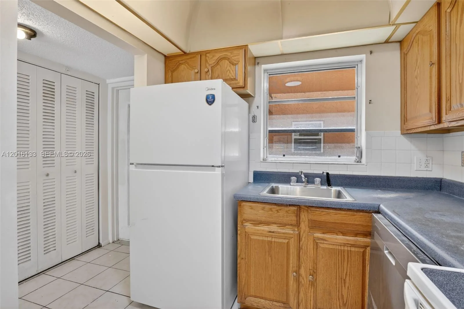 3048 E Sunrise Lakes Dr # 220, Sunrise, FL 33322 photo 9