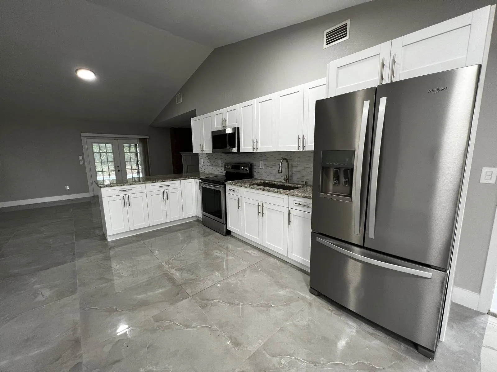 1310 SW Bellevue Avenue, Port St. Lucie, FL 34953 — zdjęcie 2
