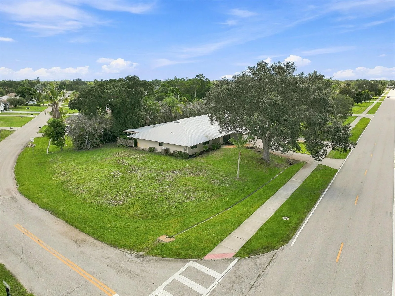 2381 SW BAYSHORE Boulevard, Port St. Lucie, FL 34984 photo 3