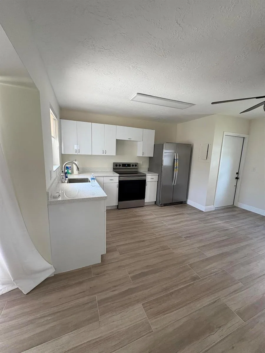 10928 SW 2nd Street, Miami, FL 33174 photo 4