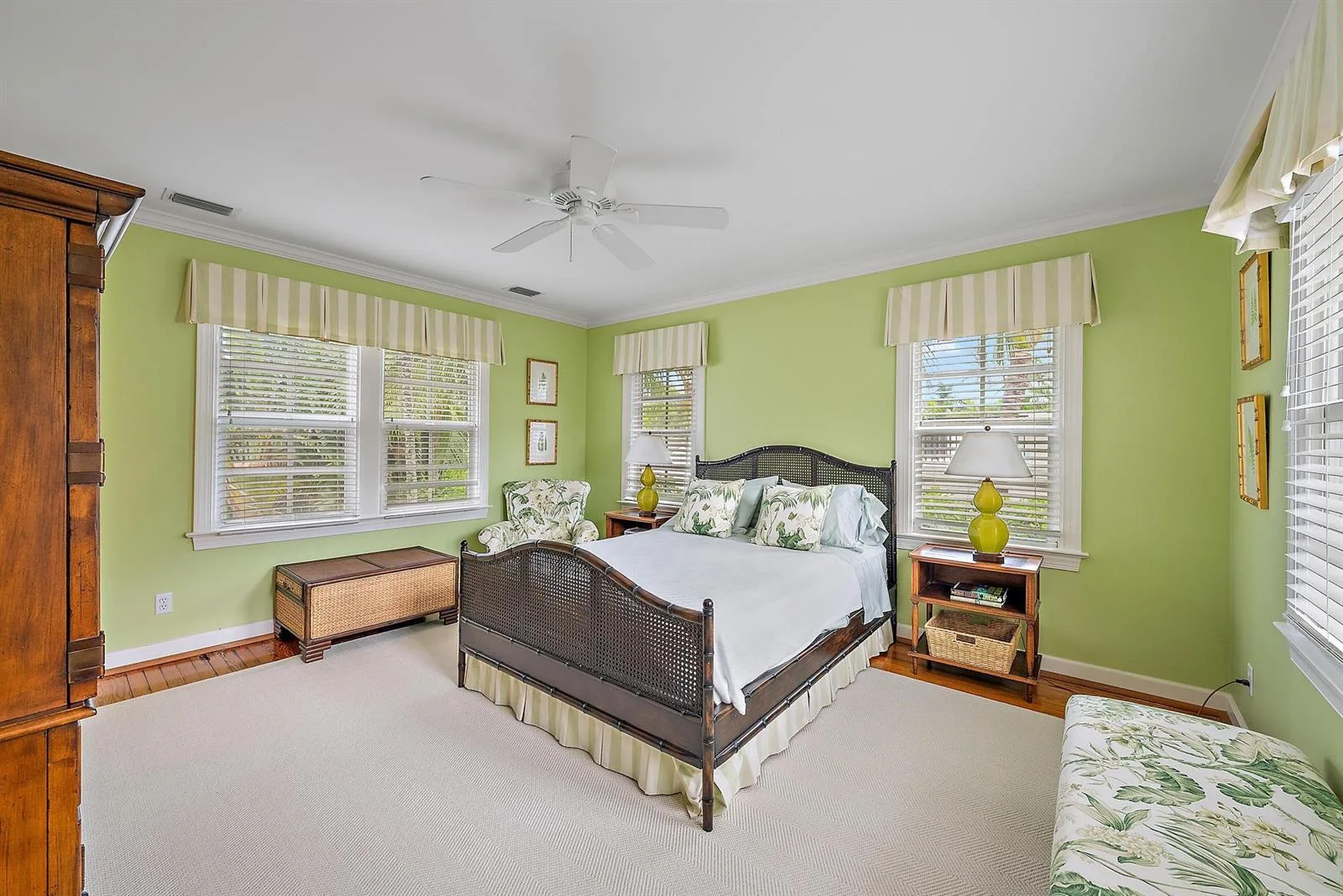 325 Seaspray Avenue, Palm Beach, FL 33480 photo 11