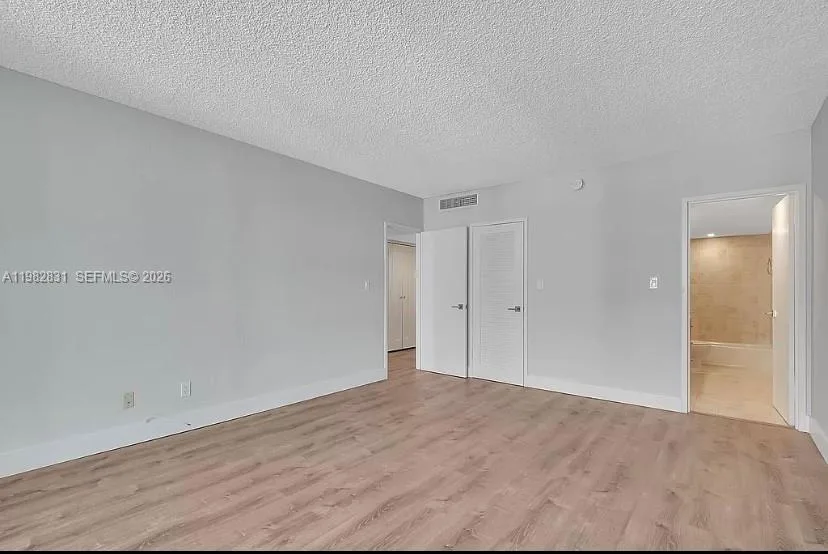 5401 Collins Ave # 411, Miami Beach, FL 33140 photo 10