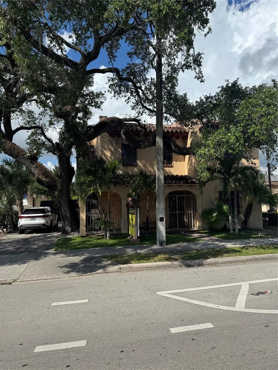 1527 NE 4th Avenue, Fort Lauderdale, FL 33304 photo 2